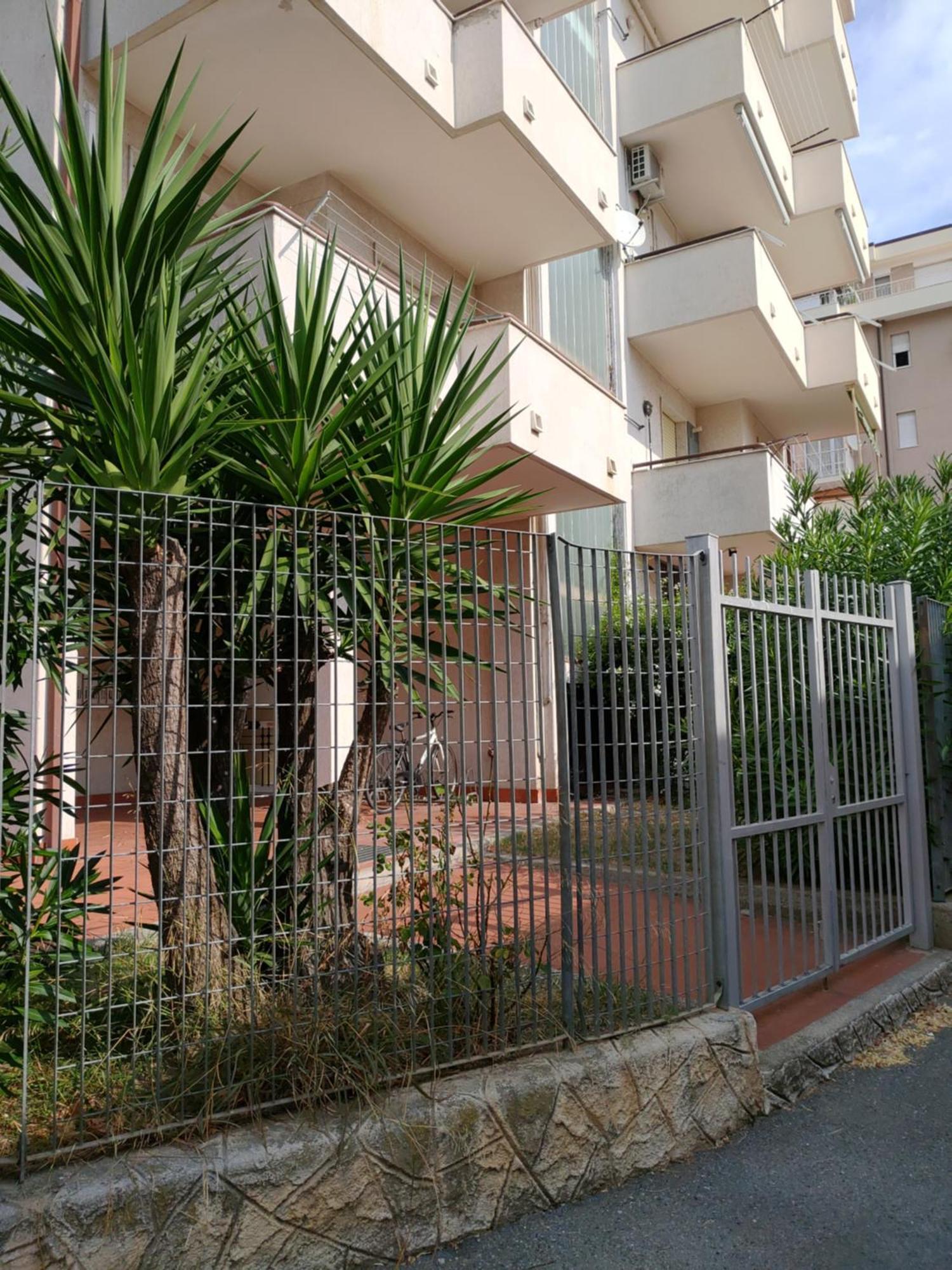 La Casa Di Flavio Casa Vacanze Albenga Exterior foto